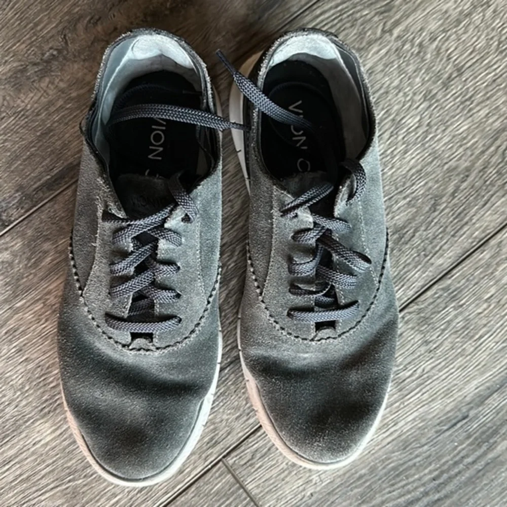 Vionic shoes, dark gray, athletic shoes, size 8